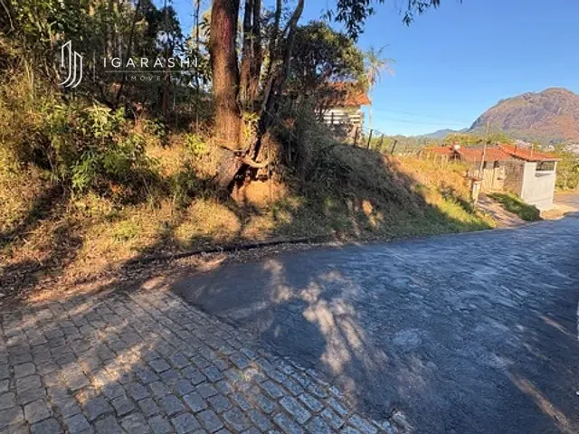 Terreno com 685m², à venda, no bairro Vila Amélia em Nova Friburgo