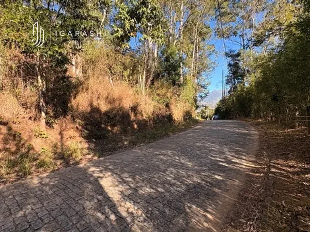 Terreno com 685m², à venda, no bairro Vila Amélia em Nova Friburgo