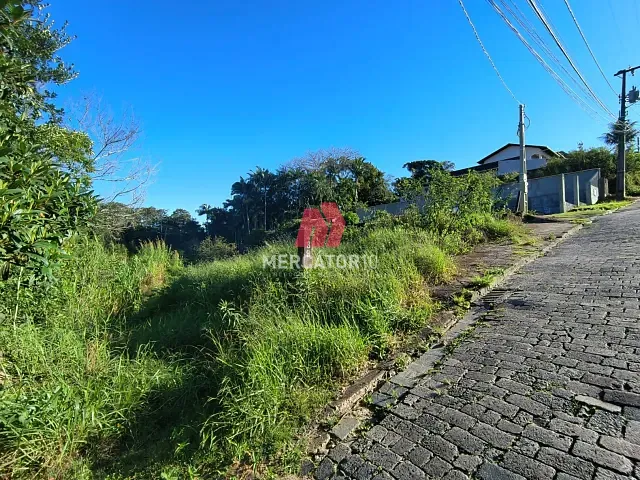 Terreno com 629m², à venda, no bairro Valparaiso em Blumenau