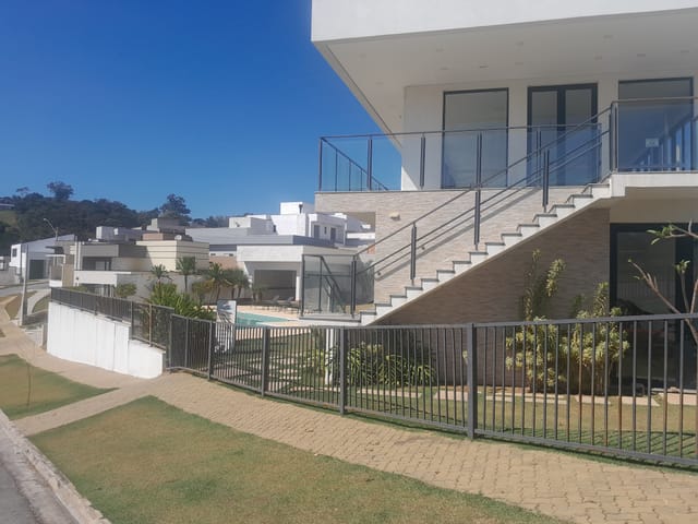 Terreno com 300m², à venda, no bairro Vila Pasti em Louveira