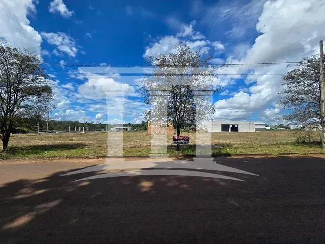 Terreno com 879m², à venda, no bairro Setor Residencial Norte em Sinop