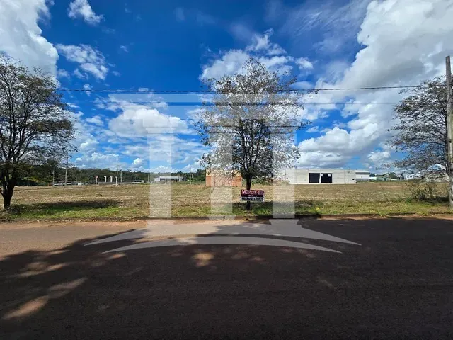 Terreno com 879m², à venda, no bairro Setor Residencial Norte em Sinop