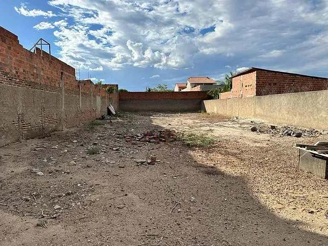 Terreno com 612m², à venda, no bairro Tancredo Neves II em Paulo Afonso