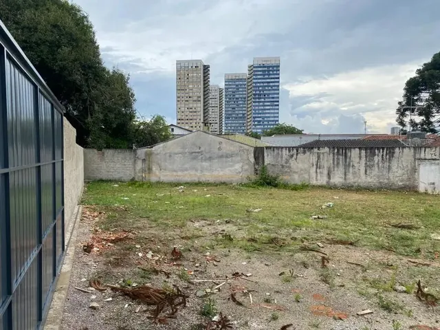 Terreno à venda, no bairro Cristo Rei em Curitiba