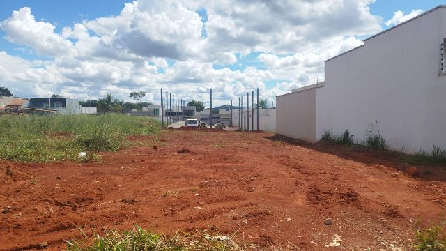 Terreno com 2447m², à venda, no bairro Jardim Gramado em Goiânia