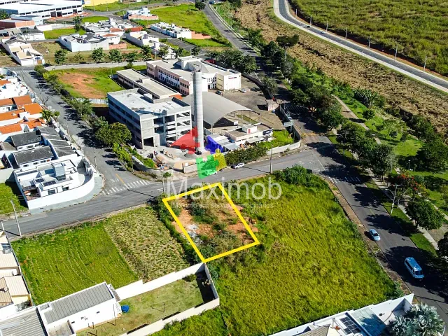 Terreno com 398m², à venda, no bairro Parque Santa Bárbara em Itapira