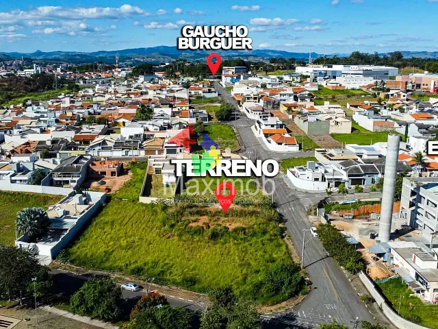 Terreno com 398m², à venda, no bairro Parque Santa Bárbara em Itapira