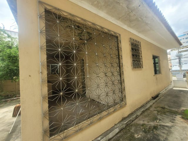 Terreno com 400m², à venda, no bairro Vila Valqueire em Rio de Janeiro
