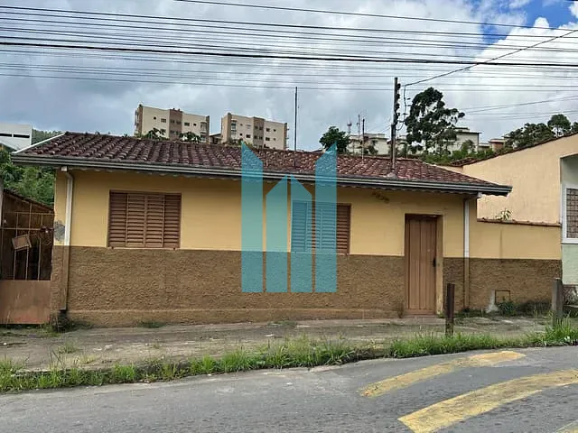 Terreno com 210m², à venda, no bairro Santa Emília em Poços de Caldas