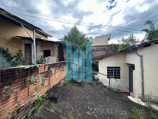 Terreno com 210m², à venda, no bairro Santa Emília em Poços de Caldas