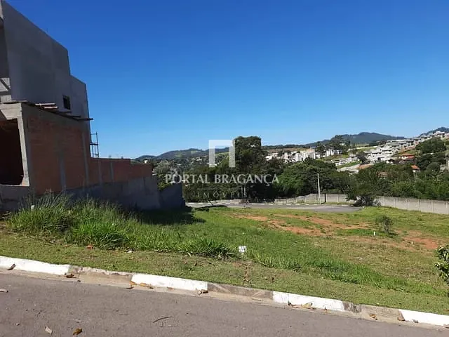 Terreno com 360m², à venda, no bairro Parque Imperador em Bragança Paulista
