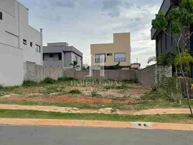 Terreno com 322m², à venda, no bairro Jardim Cristal em Aparecida de Goiânia