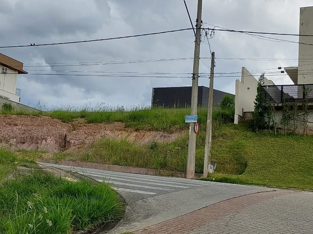 Foto do Terreno - Terreno à venda, 450 m² por R$ 700.000,00 - Condomínio Residencial Jaguary - São José dos Campos/SP | RUSSI IMÓVEIS