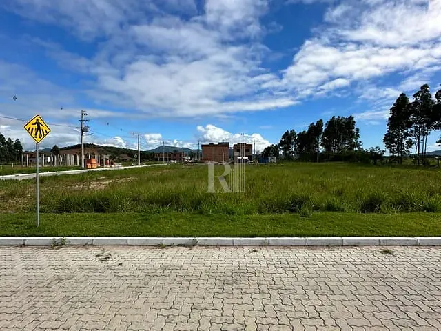 Terreno com 406m², à venda, no bairro Joaia em Tijucas