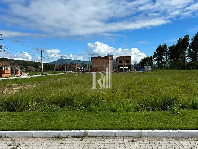 Terreno com 406m², à venda, no bairro Joaia em Tijucas