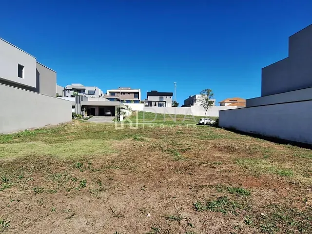 Terreno com 600m², à venda, no bairro Condomínio Residencial Colinas do Paratehy em São José dos Campos