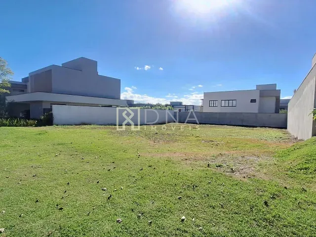 Terreno com 600m², à venda, no bairro Condomínio Residencial Colinas do Paratehy em São José dos Campos