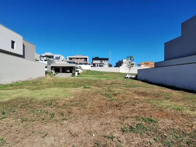 Terreno com 600m², à venda, no bairro Condomínio Residencial Colinas do Paratehy em São José dos Campos
