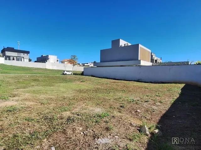 Terreno com 600m², à venda, no bairro Condomínio Residencial Colinas do Paratehy em São José dos Campos