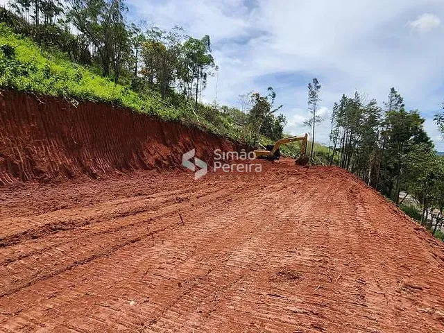 Terreno com 8000m², à venda, no bairro Centro em Matias Barbosa