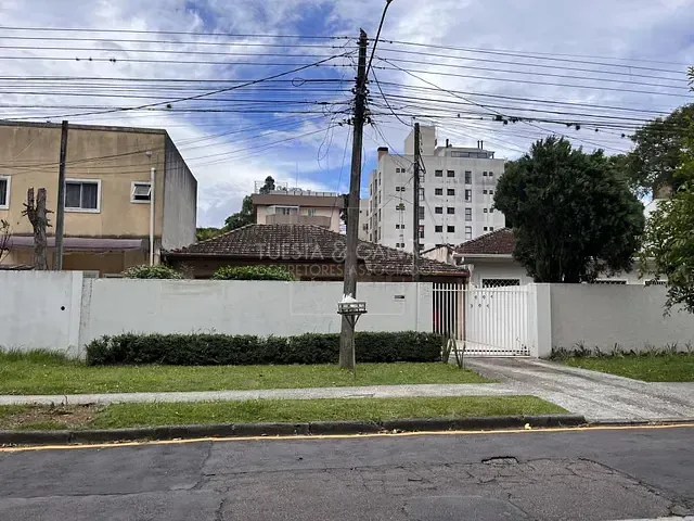 Terreno com 440m², à venda, no bairro Vila Izabel em Curitiba