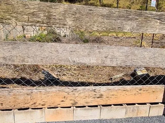 Terreno com 1800m², à venda, no bairro Loteamento Vale Azul I em Jundiaí