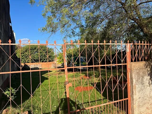 Terreno com 800m², à venda, no bairro Amambai em Campo Grande
