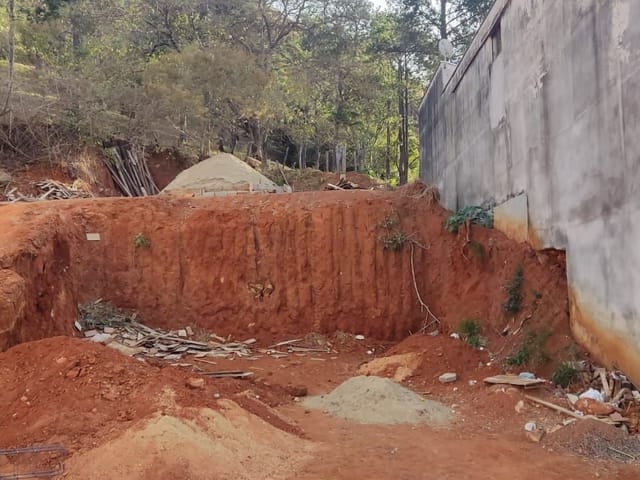 Terreno com 294m², à venda, no bairro Portal Das Pedras em Cambuí