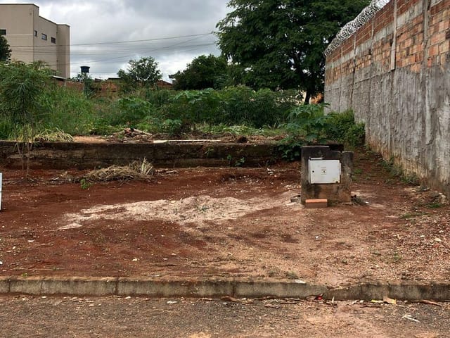 Terreno com 231m², à venda, no bairro Residencial Limoeiro em Goianira