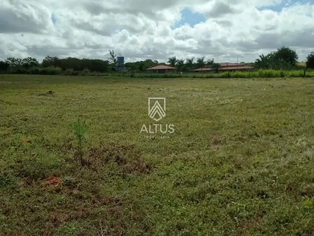 Terreno com 9800m², à venda, no bairro Serrinha em Serrinha