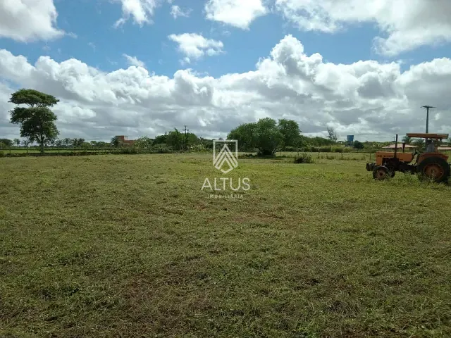 Terreno com 9800m², à venda, no bairro Serrinha em Serrinha