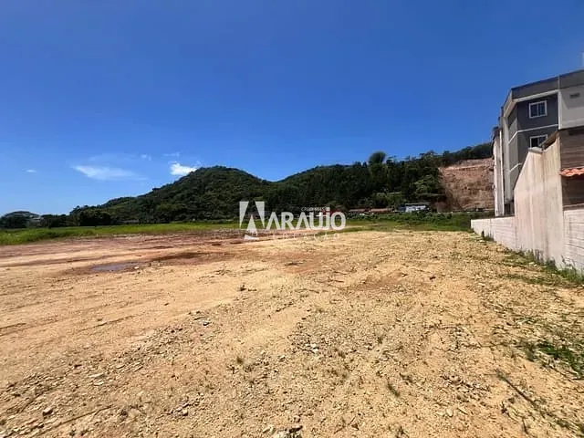 Terreno com 1000m², para alugar, no bairro Espinheiros em Itajaí