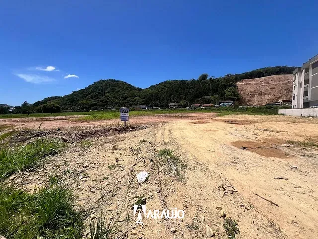 Terreno com 1000m², para alugar, no bairro Espinheiros em Itajaí