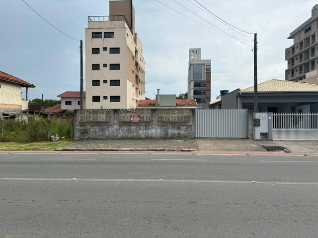 Terreno com 294m², à venda, no bairro Armação em Penha