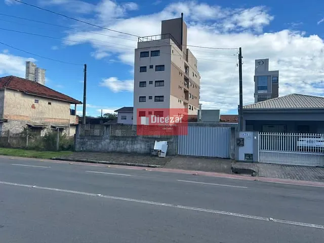 Terreno com 294m², à venda, no bairro Armação em Penha