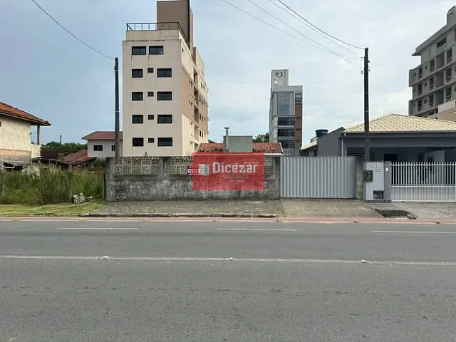 Terreno com 294m², à venda, no bairro Armação em Penha