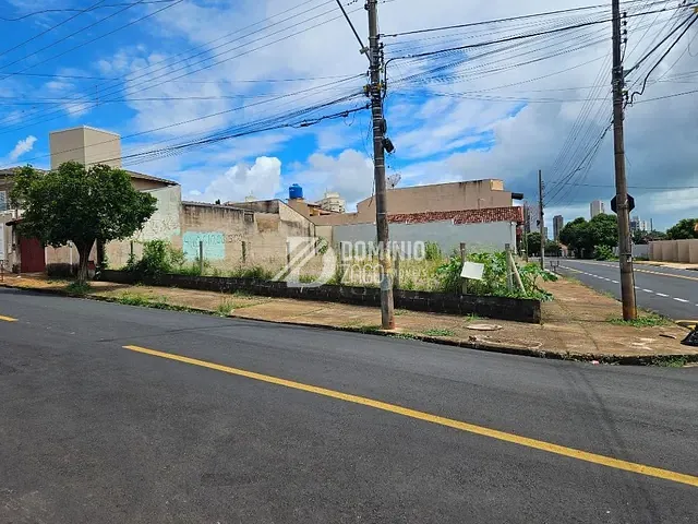Terreno com 437m², à venda, no bairro Santa Maria em Uberaba