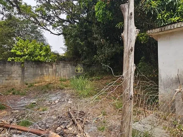 Terreno com 489m², à venda, no bairro Colônia Santo Antônio em Barra Mansa