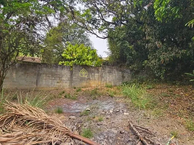 Terreno com 489m², à venda, no bairro Colônia Santo Antônio em Barra Mansa