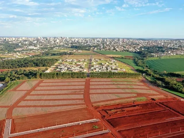 Terreno com 301m², à venda, no bairro Recanto Tropical em Cascavel
