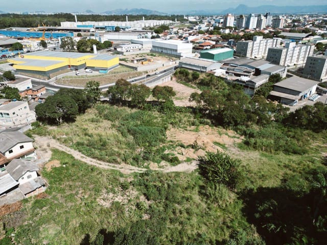 Terreno com 2520m², à venda, no bairro São Diogo I em Serra