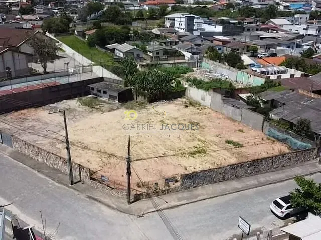 Terreno com 1380m², à venda, no bairro Caminho Novo em Palhoça