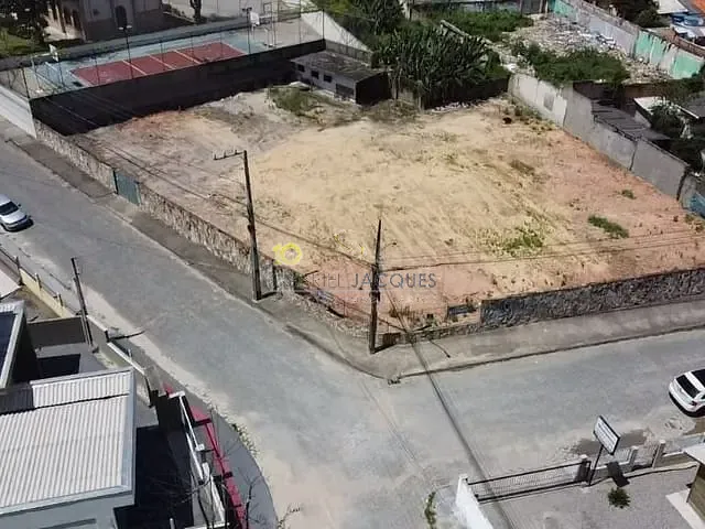 Terreno com 1380m², à venda, no bairro Caminho Novo em Palhoça