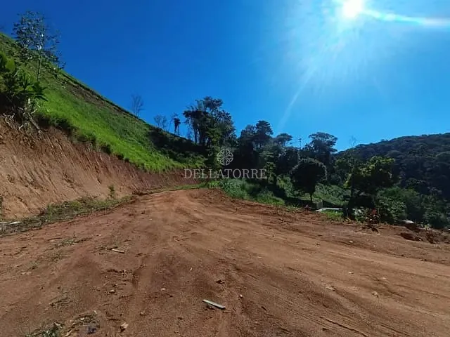Terreno com 350m², à venda, no bairro Prata em Teresópolis