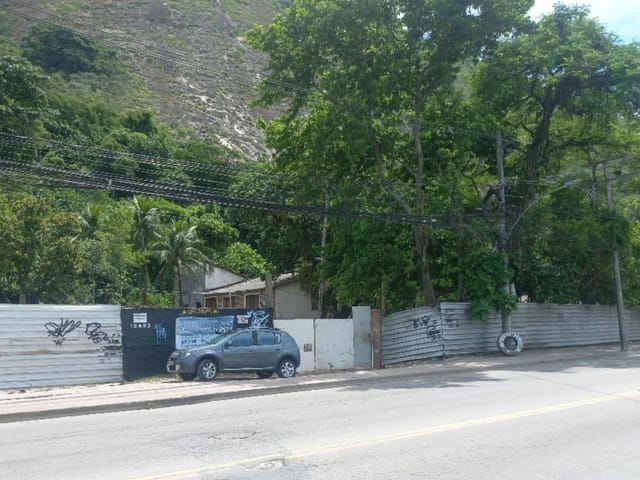 Terreno com 10715m², à venda, no bairro Vargem Pequena em Rio de Janeiro