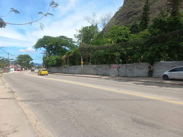 Terreno com 10715m², à venda, no bairro Vargem Pequena em Rio de Janeiro