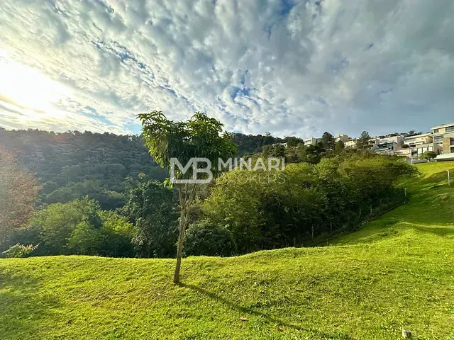 Terreno com 382m², à venda, no bairro Alphaville em Santana de Parnaíba