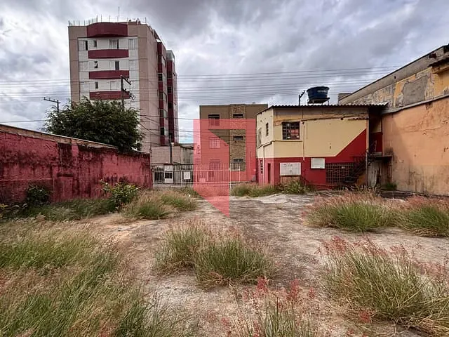 Terreno com 300m², para alugar, no bairro Caiçaras em Belo Horizonte