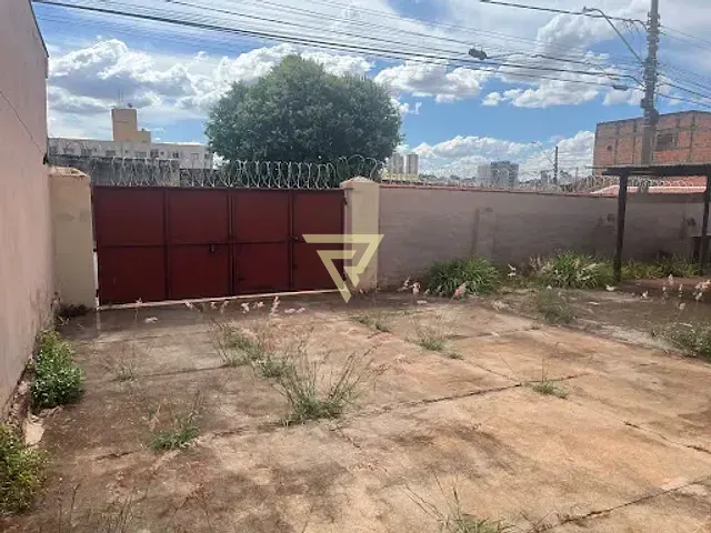 Terreno com 420m², à venda, no bairro Vila Tibério em Ribeirão Preto
