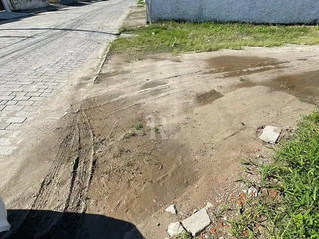 Terreno com 297m², à venda, no bairro Centro em Tijucas